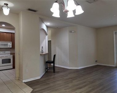 3051 Greystone Loop - Photo Thumbnail 4