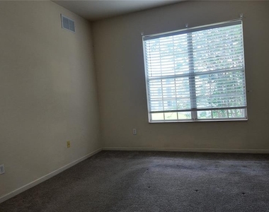 3051 Greystone Loop - Photo Thumbnail 21