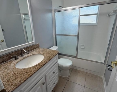 404 San Gabriel Street - Photo Thumbnail 9