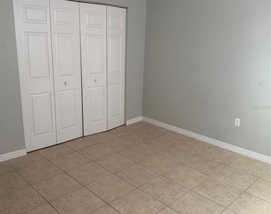 916 Lake Destiny Road - Photo Thumbnail 3