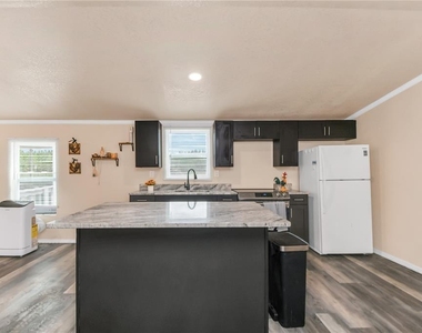 7457 Ne Highway 349 - Photo Thumbnail 6