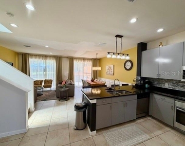 5758 Lesabre Drive - Photo Thumbnail 5