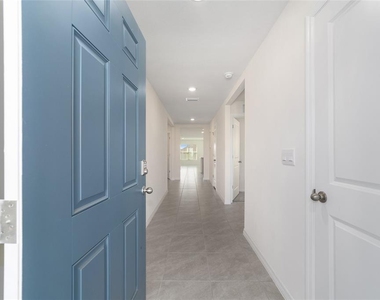 8856 Sw 49th Circle - Photo Thumbnail 2