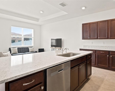 7227 Sw 58th Place Road - Photo Thumbnail 9