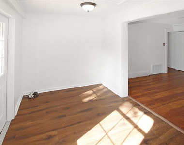 289 W Lakeview Avenue - Photo Thumbnail 31