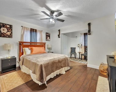 1221 Elinore Drive - Photo Thumbnail 14