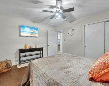 1221 Elinore Drive - Photo Thumbnail 15