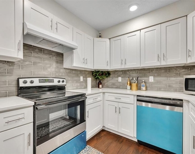 1221 Elinore Drive - Photo Thumbnail 10