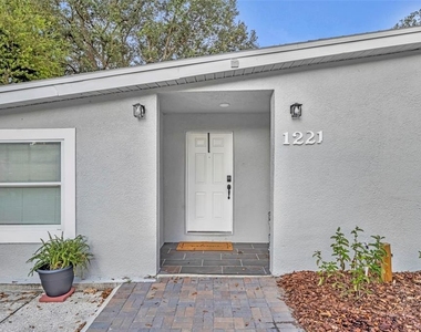 1221 Elinore Drive - Photo Thumbnail 2