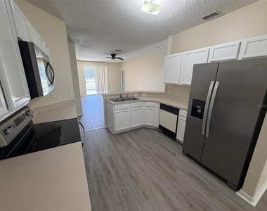311 Sunset View Drive - Photo Thumbnail 3