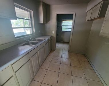 731 23rd Street - Photo Thumbnail 11