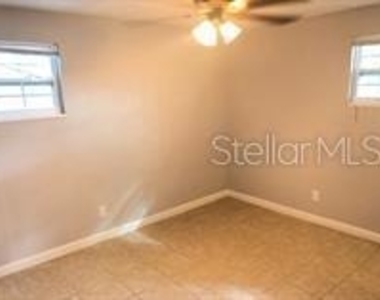 240 Lee Drive - Photo Thumbnail 10