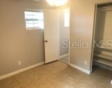 240 Lee Drive - Photo Thumbnail 9