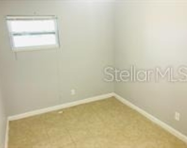 240 Lee Drive - Photo Thumbnail 7