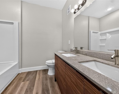 4424 S Texas Avenue - Photo Thumbnail 23