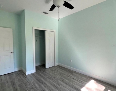 1418 N Orange Street - Photo Thumbnail 9