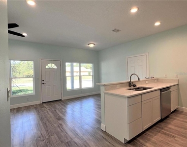 1418 N Orange Street - Photo Thumbnail 6
