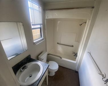 1223 E Parker Street - Photo Thumbnail 5