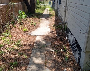 1223 E Parker Street - Photo Thumbnail 2