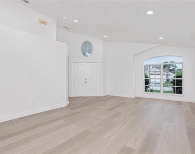 2039 Shannon Lakes Boulevard - Photo Thumbnail 3