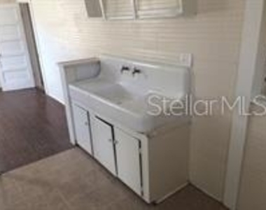 114 N Chester Street - Photo Thumbnail 3