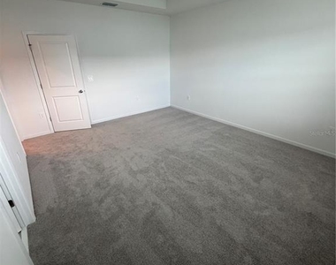 6077 Zen Way - Photo Thumbnail 23