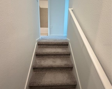 6077 Zen Way - Photo Thumbnail 20