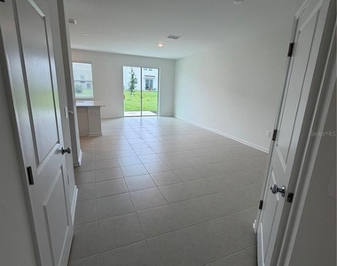 6077 Zen Way - Photo Thumbnail 4