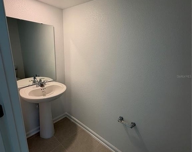 6077 Zen Way - Photo Thumbnail 15