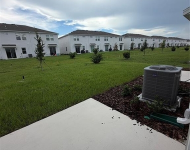 6077 Zen Way - Photo Thumbnail 13