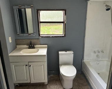 10529 3rd Avenue - Photo Thumbnail 10