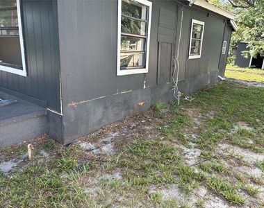 10529 3rd Avenue - Photo Thumbnail 1