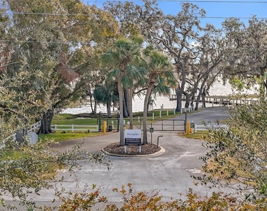 10073 Spring Lake Drive - Photo Thumbnail 28