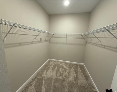 10073 Spring Lake Drive - Photo Thumbnail 13