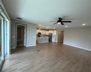 10073 Spring Lake Drive - Photo Thumbnail 8