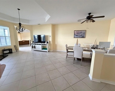 589 Blue Cypress Drive - Photo Thumbnail 7