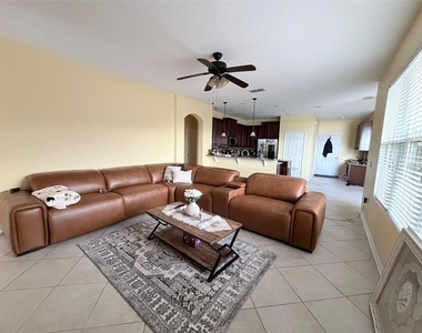 589 Blue Cypress Drive - Photo Thumbnail 4