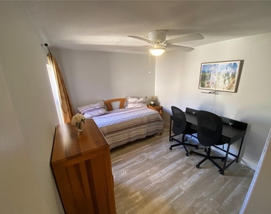 7603 Sugar Bend Drive - Photo Thumbnail 5