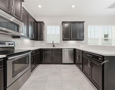9355 Tyrella Pine Trail - Photo Thumbnail 7