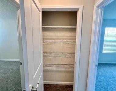 1297 Regal King Drive - Photo Thumbnail 16