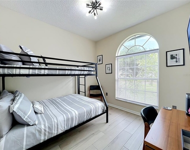 15728 Green Cove Boulevard - Photo Thumbnail 13