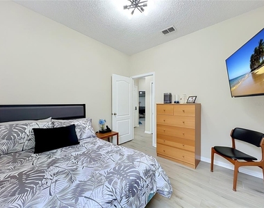 15728 Green Cove Boulevard - Photo Thumbnail 14