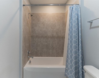 490 Captiva Drive - Photo Thumbnail 16