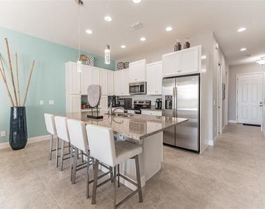 490 Captiva Drive - Photo Thumbnail 2