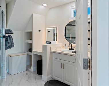 5671 Old Berkley Road - Photo Thumbnail 70
