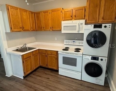 910 S Park Avenue - Photo Thumbnail 2