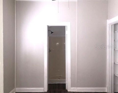 910 S Park Avenue - Photo Thumbnail 4