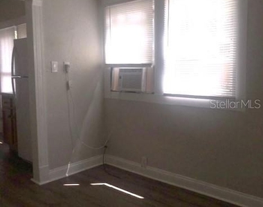 910 S Park Avenue - Photo Thumbnail 5