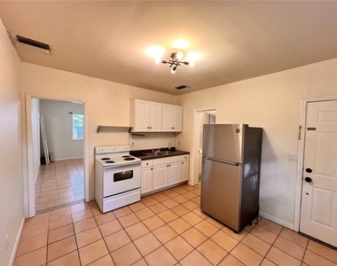108 E Winter Park Street - Photo Thumbnail 1