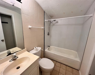 108 E Winter Park Street - Photo Thumbnail 3